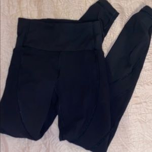 Black lululemon leggings